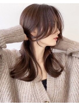 ベル 表参道Terrace(Belle) 韓国風ヘア　上品さと色気のある顔まわりのゆるロングレイヤー