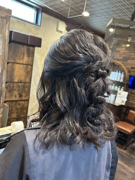 ヘアー クリエイト カルバリ(HAIR CREATE Calbari) お呼ばれハーフアップ