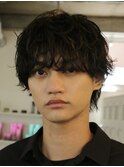 メンズラフセンターパート波巻きスパイラルパーママッシュウルフ