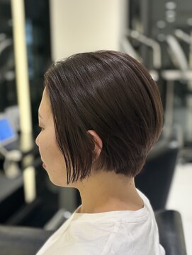 エアー 銀座タワー(AIR) 耳かけも可愛い　ショートボブ　藤本麻衣