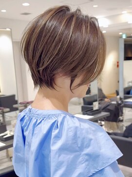 バンプ ギンザ(BUMP GINZA) 30代40代50代ショート白髪ぼかし銀座丸みくびれ井