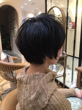 ロンド ブランシュ 錦糸町北口(Lond blanche) 黒髪でもカワイイ!カジュアルショートボブ☆【blanche 柴田】