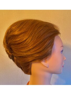 パシャ(Pasha) ルーズな夜会巻き☆