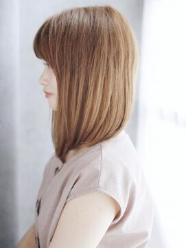 ヘアメイク ナル(hair make nalu) ハイトーンナチュラルストレートスタイル