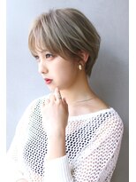 ラエティス(Laetus)&nbsp;ダブルカラー/ショートボブ/シルバーアッシュ/縮毛矯正/Laetus