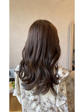 ムム(mum) グレージュ明るめ