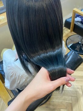 アルーシェ 新宿店(Alushe) ブルーブラック×髪質改善