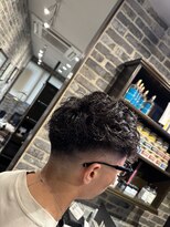 ミリオンバックス 御徒町店(Million Backs)&nbsp;スペインカール/フェード/波巻き<理容室>[メンズ/シェービング]