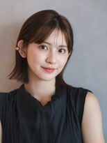 ガーデンヨコハマエスト(GARDEN YOKOHAMA est)&nbsp;切りっぱなし　セミディ　シアーカラー　ストレート　美髪