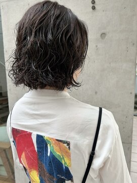 イリル バイ レシッド 自由が丘(ibrel by rcid) 切りっぱなしふんわりパーマ