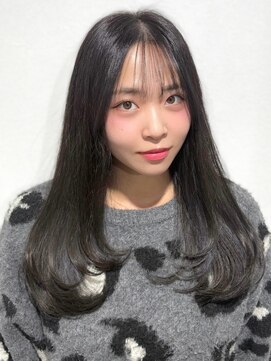 ロイオブジゼル(roi of GiseL) ロング　レイヤーカット　シースルーバング　韓国ヘア　黒髪