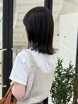 エブリ(evri) 「evri」ミディアム　外ハネスタイル　レイヤーカット