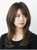 カーキアッシュ×前髪ありレイヤー
