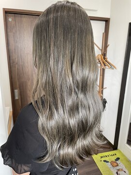 エメ(aimer) シルバーベージュ/ブリーチカラー/弘前市