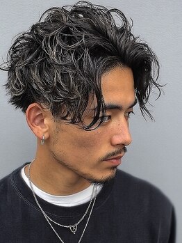 ブレイブボーイズ(BRAVE Boys)の写真/髪の“状態”“生え癖”を見極めての施術であなただけのパーマスタイルが実現！【柏/メンズ/メンズカット】