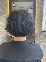 ヒーズ(Hee's)&nbsp;ボブスタイル+コスメカール