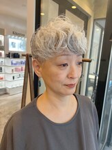 〈全11種類から選ぶ、あなたに合わせたケラスターゼトリートメント〉【クロノロジスト】【プルミエール】