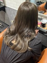 ルノン フィージュ(LUNON fieju) 黒髪クラゲヘアーオリーブグレー小顔ココアベージュ
