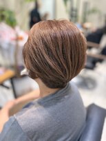 ケンジ 南林間(KENJE) 丸みシルエットの柔らかブラウンショートボブ