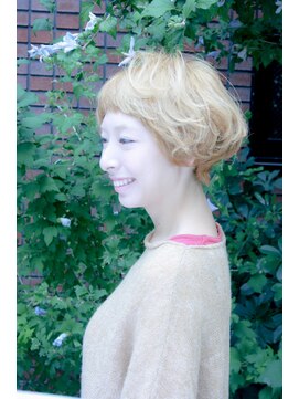 アンプレヴーアジュテ(Impre'vu ajoute) ゆるふわ簡単ショート