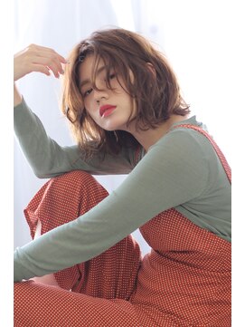 ヘアリゾート ブーケ(hair+resort bouquet) 顔周りシースルーくびれ感のある外ハネボブ