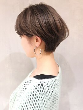 アルバム 銀座(ALBUM GINZA) シアベージュショート_外ハネボブアッシュブラウン_ba263831