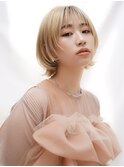 大人かわいいハイトーンくびれボブ