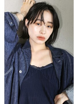 エイミー(amy.) ぱつっとボブ×オリーブグレー