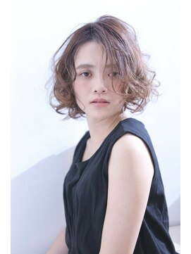 エムスラッシュ たまプラーザ(M.SLASH) 甘すぎないふんわりミディ