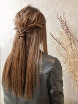 アールイー(Re:)&nbsp;ストレートハーフアップ