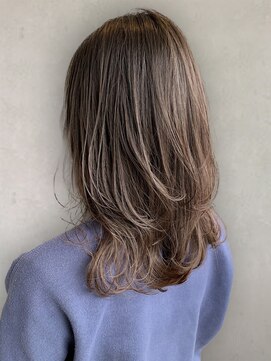 コンフィープラス(comfy plus) 20代30代40代レイヤーくせ毛風パーマべージュナチュラル透明感