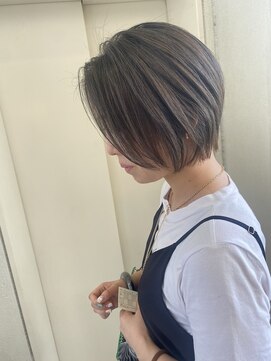 ヘアーデザイン シュシュ(hair design Chou Chou by Yone) 大人可愛いショートボブ/白髪ぼかし/ハイライトカラー