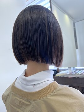 アトリエ ジジ(atelier ZiZi) ミニボブ インナーカラー