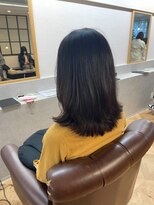 インビテーション(invitation) グラデーションによるグレージュカラー