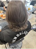 ハイトーングレージュ