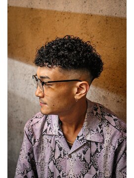 プロショップウェーブ(PRO SHOP WAVE) アッシュブラック/カルマパーマ/ベリーショート/原宿