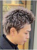 スパイキーショートツイストパーマブリーチカラー短髪fifth原宿