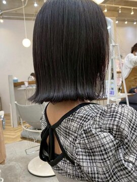 ロミー 本厚木(ROMMY.) くびれボブ暗めカラーダークアッシュ外ハネボブ☆20代～50代