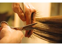 上手く切るだけではなく,喜んで頂ける仕上がりを。一人一人の魅力を引き出すスタイルを叶えます。