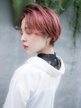 ルティア(Lutia) 大人かわいい ベリーピンク 小顔ショート☆