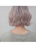 エイムヘアメイク 舟入店&nbsp;ピンク×切りっぱなしボブ