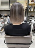 外国人風ハイライトバレイヤージュ 切りっぱなしボブ M315