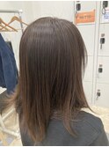 大人可愛いグレージュブラウン