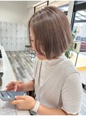 スモーキーベージュ