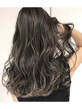 エル(L by truecreation) 韓国/髪質改善/ブリーチ/ダブルカラー/カラー/学割U24/春日部