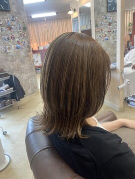 スーペリオル(Superior) レイヤーカット/ハイトーン/ベージュカラー