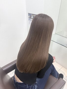 ロング×ベージュカラー