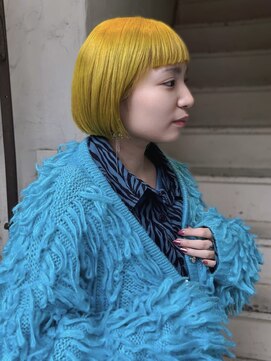 ルイス(LEWES) ぱつっとオン眉ハイトーンボブ