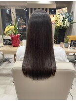 エルア(elua) 艶ロング