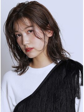 バロンフェム(baLon.fem) 大人女子に向けての鎖骨ロブスタイル